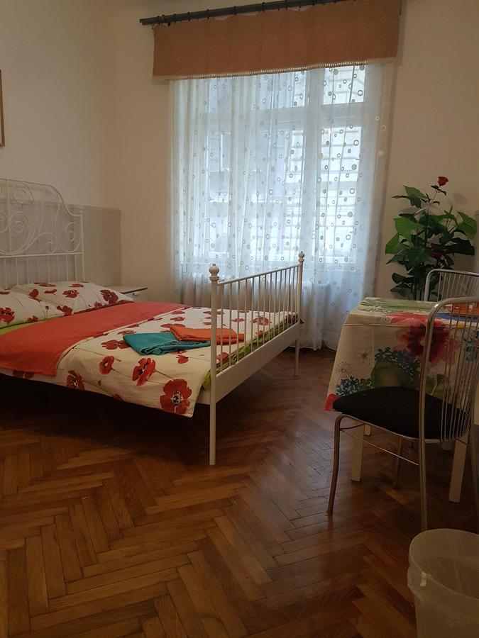 Valentina Guesthouse Boedapest Buitenkant foto